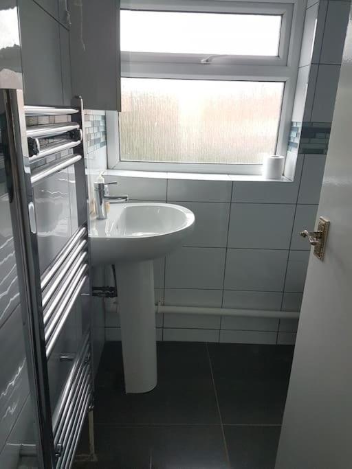 Two Bedroom Maisonette Close Towarwick Uni Coventry Kültér fotó
